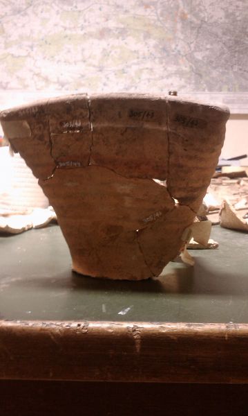 Datei:Königstraße 17 rekonstruierte Ofenkachel.jpg